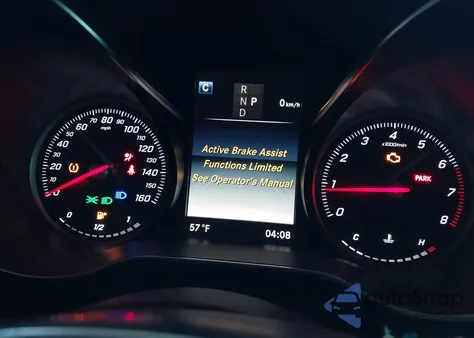 2018 Mercedes-Benz C 300 из США, поврежденный, VIN 55SWF4JB9JU254808